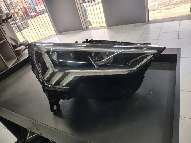 FAROL FULL LED AUDI Q3 DIREITO