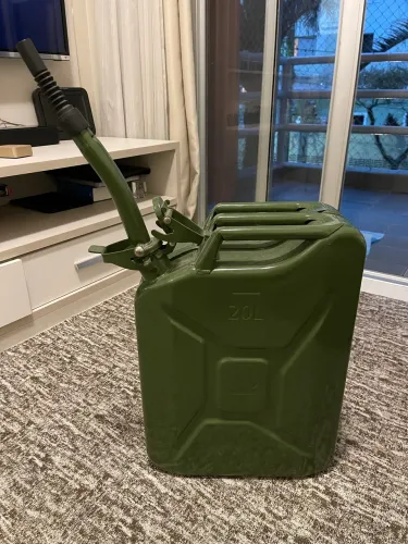 GALÃO MILITAR METÁLICO 20L COM BICO