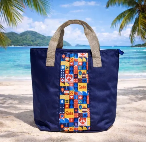 Bolsa Térmica Estampada | Prática, espaçosa.