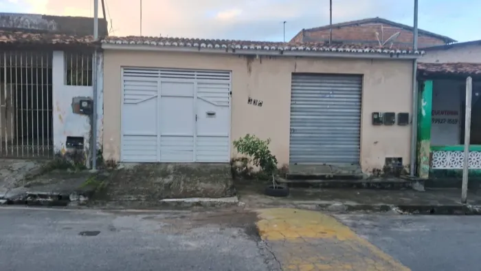 Vendo casa na avenida principal em Japaratuba/SE