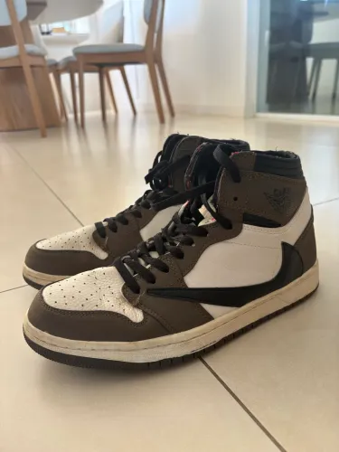 Jordan 1 retro high og sp travis scott mocha.