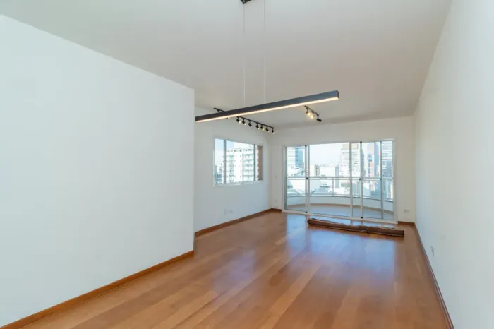 Apartamento para venda em Itaim Bibi com 3 quartos, sendo 1 suíte, 123m²