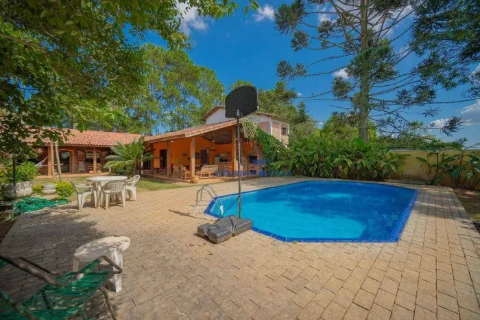 Pinheiros Tênis Village - Casa estilo Campo com 4 quartos à VENDA com 351 m² por R$ 850.00