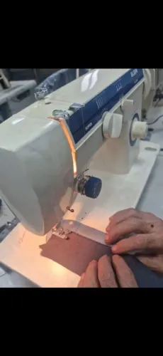 Máquina de costura Elgin super