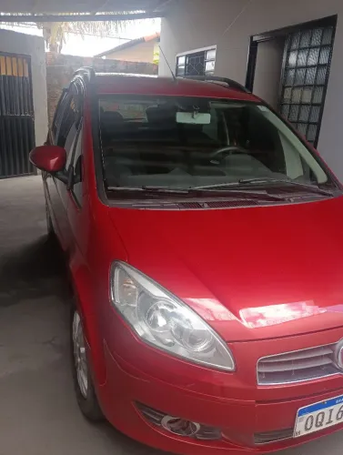Fiat Idea Attractive 1.4 Fire Flex 8V 5P 2013