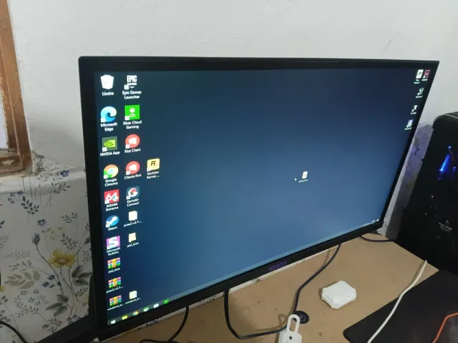 Monitor Gamer em ótimo estado 