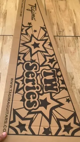 Guitarra pra canhoto nova na caixa