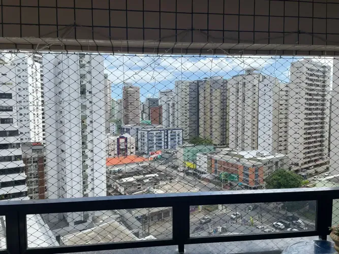 Excelent apto, 150m2 útil, varandão, sala 3 ambientes, 3 qts 1st, piscina, academia, salão