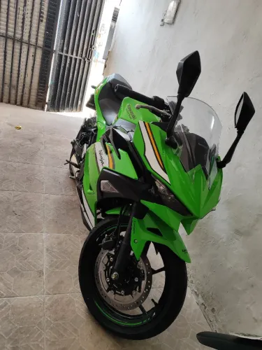 Ninja 500 SE
