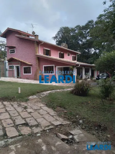 CASA EM CONDOMÍNIO - CLUBE DE CAMPO VALINHOS - SP