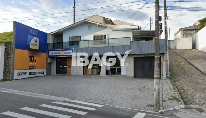 Excelente Casa 3 dormitório(s) em Capoeiras - Florianópolis