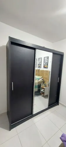 Vendo Guarda Roupa Semi novo! R$ 550,00