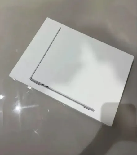 Macbook Air M5- 16 Ram-512 SSD- 13 polegadas-NOVO LACRADO SILVER