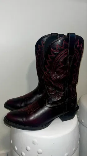 Bota country DURANGO SHYLOH masc. Cor bordô bico redondo
