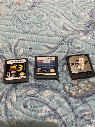 Lote Nintendo DS - Toy Story 3 + LEGO Star Wars III + Acekard 2i Original