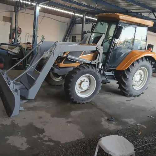 Vendo Trator valtra A750 Ano 2018