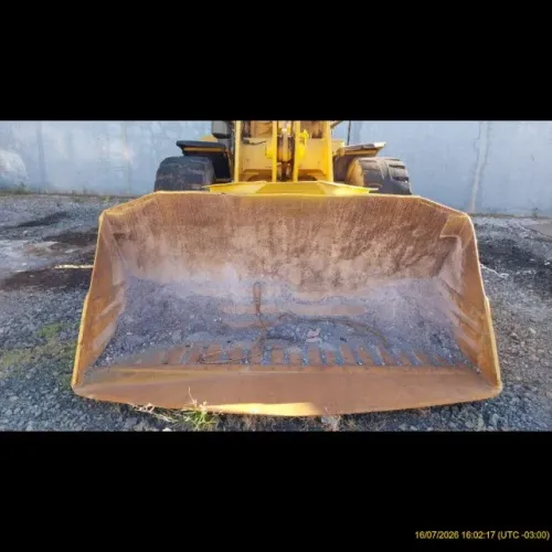PÁ CARREG COM PNEU CAT 938 15T