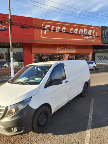 Mercedes-Benz Vito 111 CDI Furgão 1.6 TB Diesel 4P MEC 2016