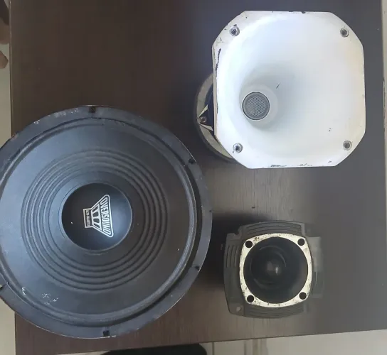 Troco em subwoofer