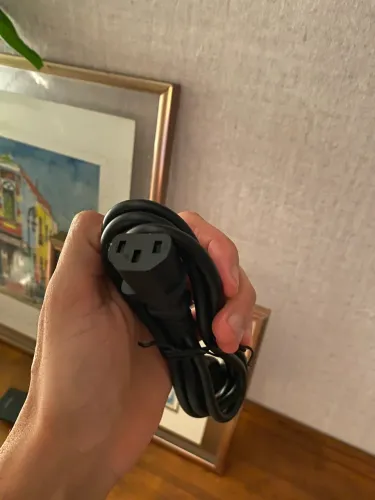 Cabe de energia padrão novo