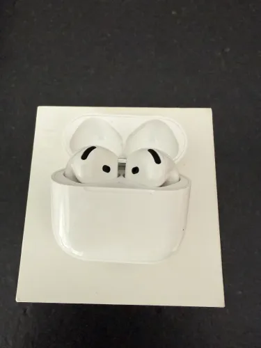 AirPods 4