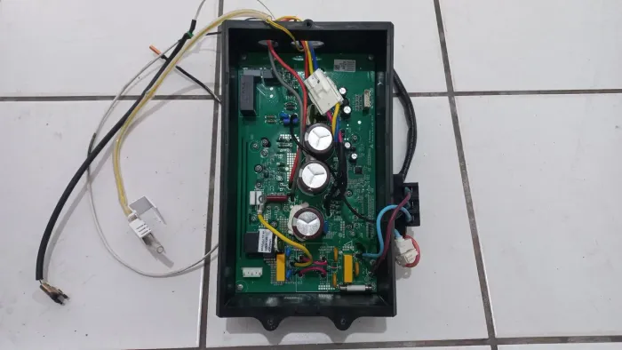 Placa Inverter condensador Electrolux 18k