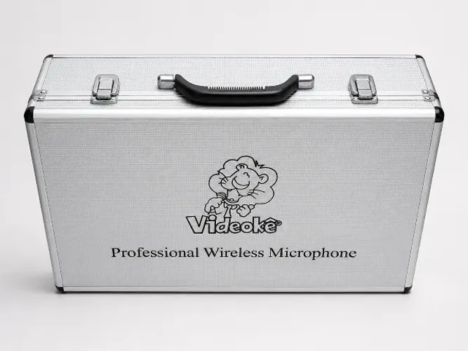 Kit Videokê Microfone Sem Fio Profissional UHF MA-U8006 + Maleta