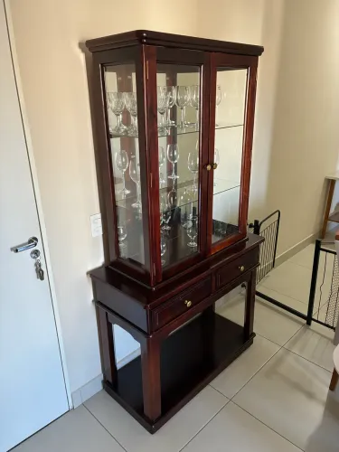 Cristaleira Estilo Trepado