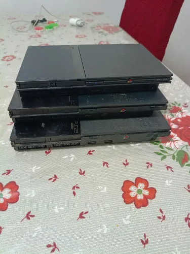 LOTE DE 3 PLAYSTATION 2