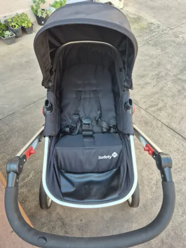 Carrinho de Bebê com Base e Bebê Conforto Safety 1st - Travel System Mobi