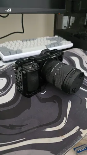 Sony a6400 + Sigma 18-50 f2.8