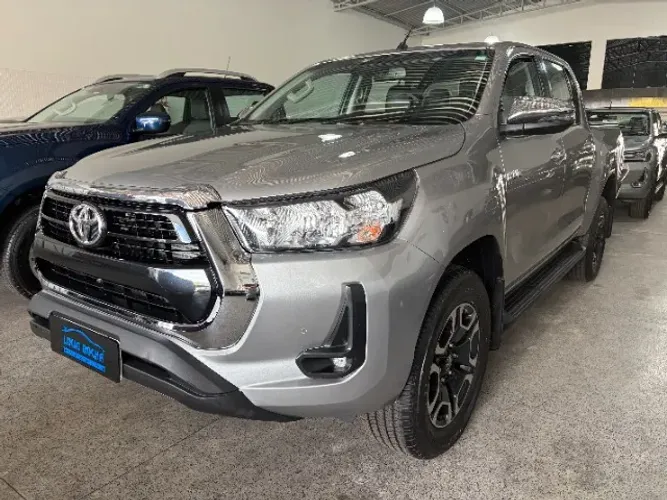 Toyota Hilux CD SRV 4X4 2.8 TDI Diesel Aut. 2021