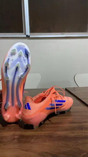 Chuteira Elite F50