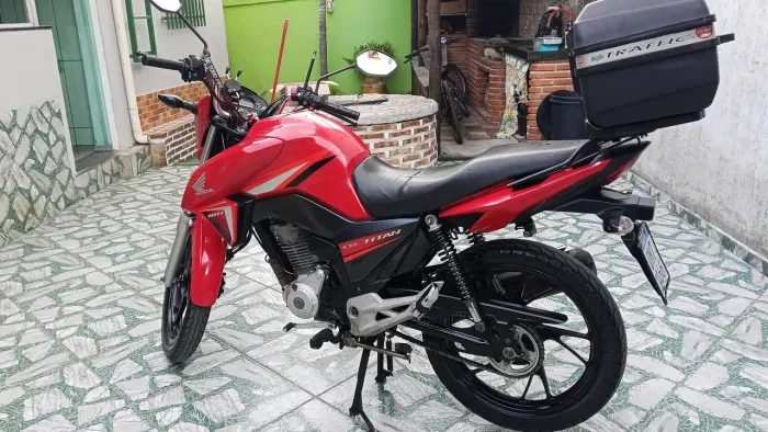 Titan 160