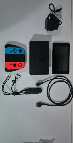 Vendo Nintendo Switch Oled
