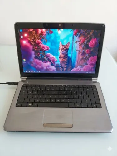 Notebook Intel i3 ,4 ram formatado rápido 