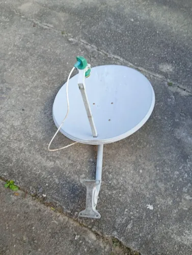 Antenas parabólicas com lnb