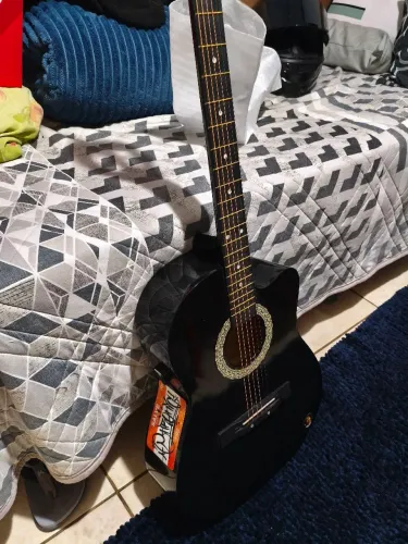 Violão acústico cutway