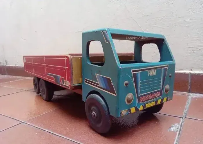 Miniatura Caminhão de Madeira Década de 70