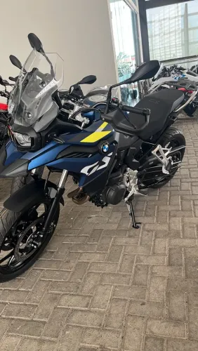 BMW F800 plus 20 mil acessórios