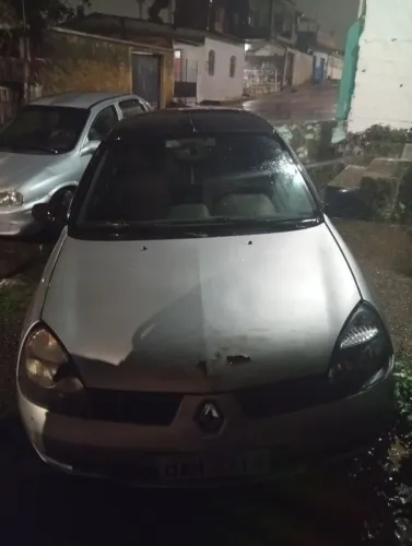 Renault Clio Hi-flex 1.0 16V 5P 2011