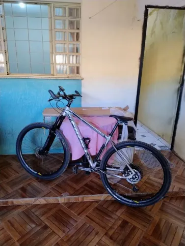 Vendo Mountain Bike First Shimano Deore