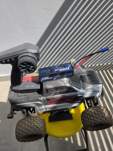 ARRMA ARA4302V4T3 Granite 3S V3 BLX 1/10 Monster Truck 223S Gunmetal