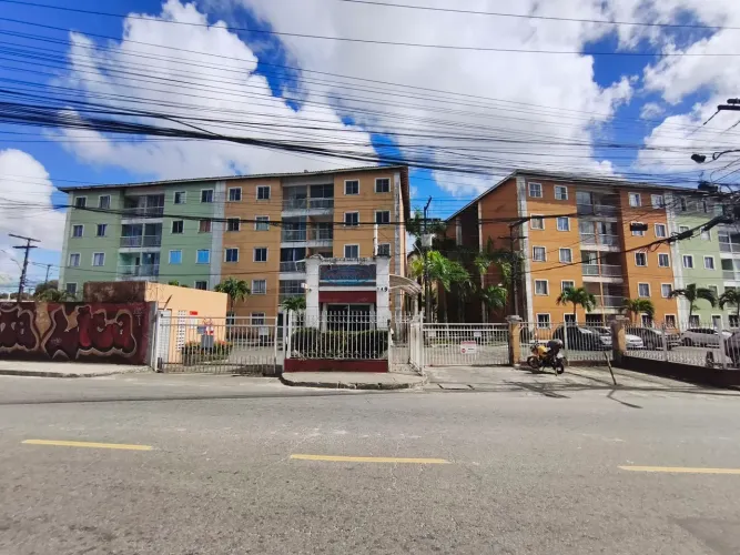Vendo apartamento 2/4 com suite e area garden no condomínio Vivenda Colonial