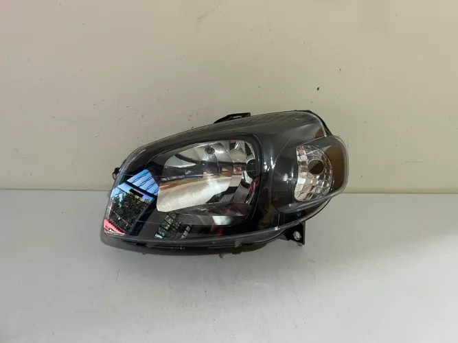 Farol esquerdo Uno / Fiorino 2010/2011/2012/2013/2014/2015/2016/2017/2018/2019/2020/2021