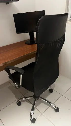 Mesa + cadeira de escritório