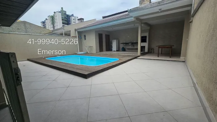 Casa em Matinhos com piscina