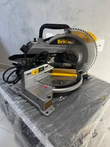 Meia esquadria Dewalt