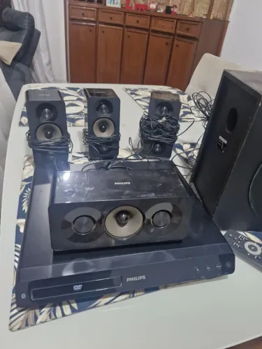 Home Theater 5.1 com DVD Philips