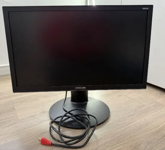 Monitor Samsung 22 pol HDMI - Excelente estado, sem detalhes.